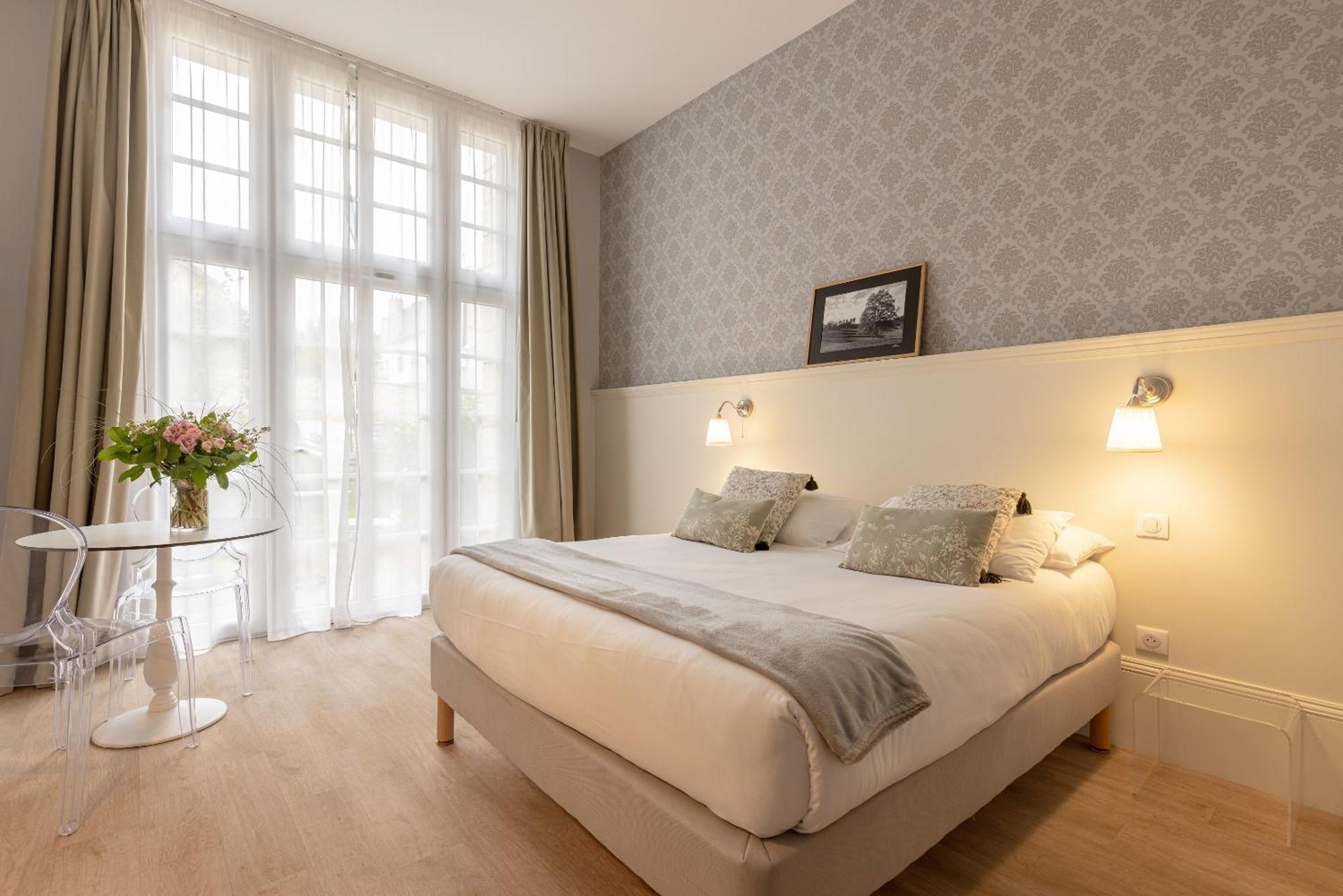La Maison Blanche - Apparthotels De Charme Chic & Cosy A 350M Du Coeur De Ville De Limoges - Acces Autonome Ngoại thất bức ảnh